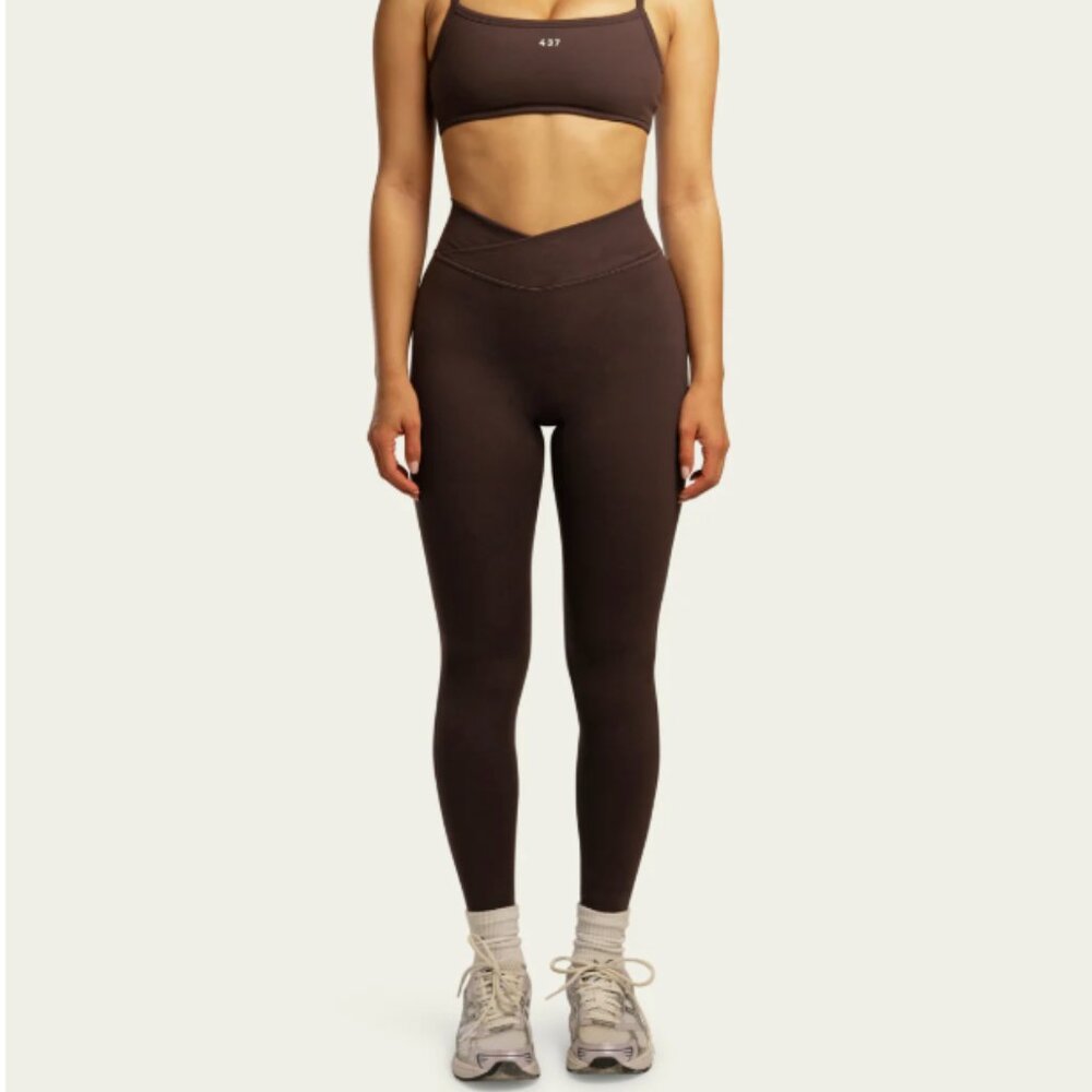 High-Rise Seamless Leggings in Dark Brown